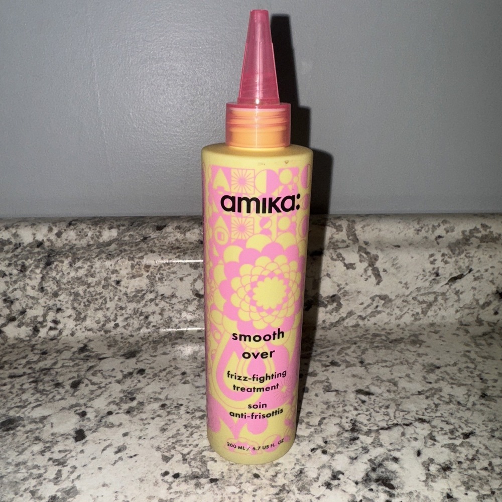 Amika Smooth Over Frizz-Fighting Treatment New